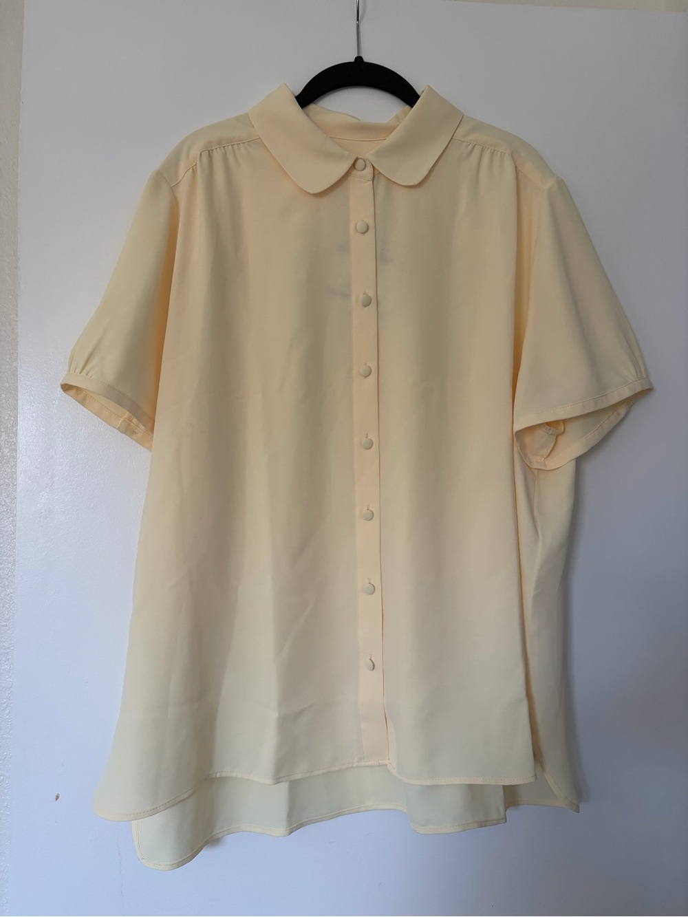 Anne Klein Butter Yellow Short Sleeve Button Blouse